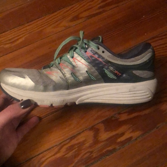 Saucony Zealot ISO2 Running Shoe - Picture 2 of 5